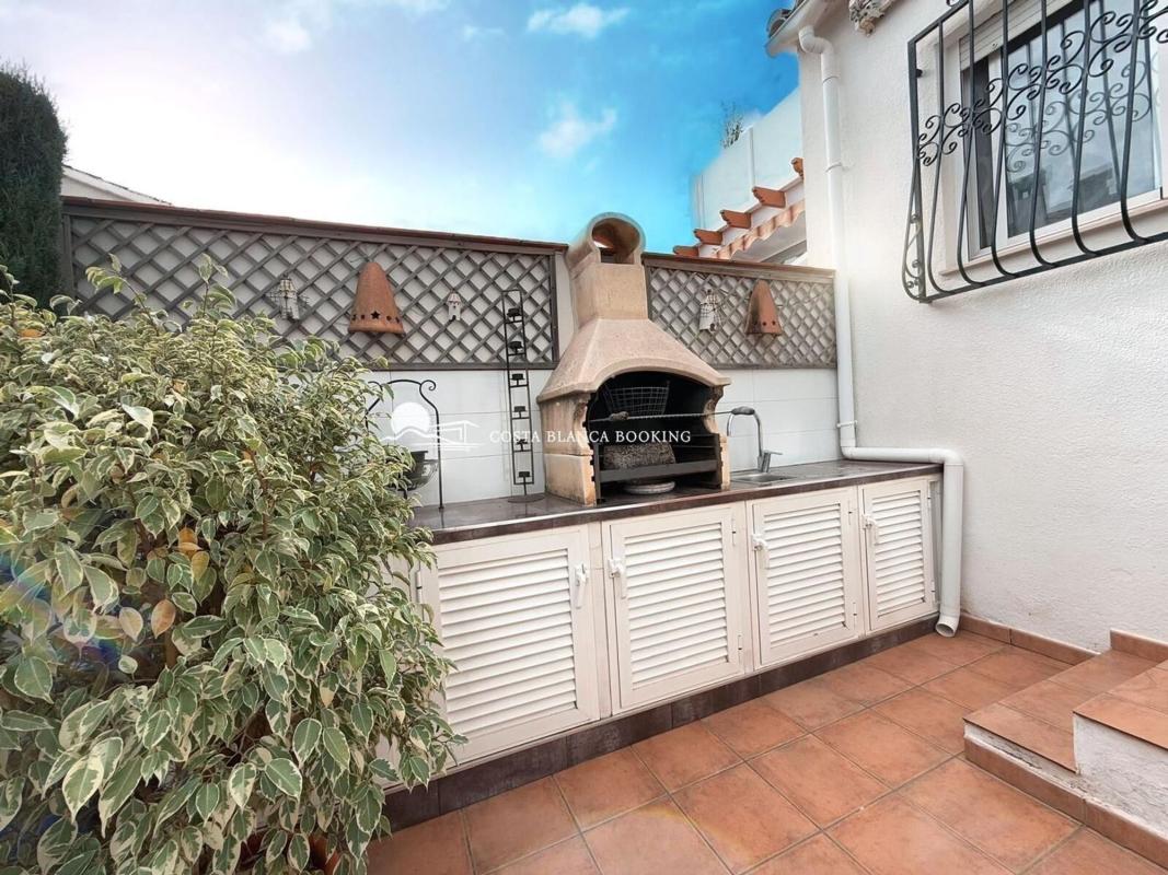 Properties for sale and rent in Spain photo 5