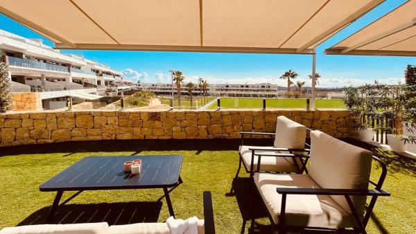 Продажа квартиры на Piso en Calle d'Equador, Balcón de Finestrat-Terra Marina, Finestrat, Финестрат
thumbnail 1