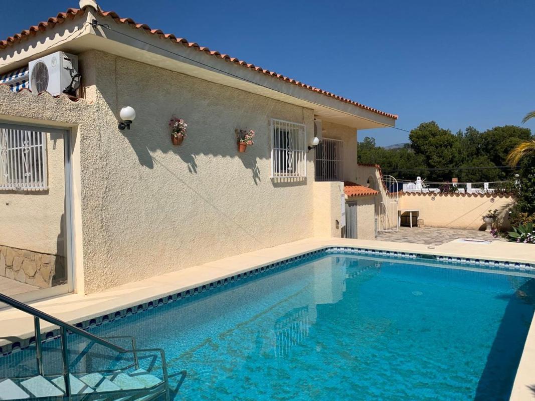 Venta de chalet adosado en Chalet adosado en Calle Serra Ponoig, Montebello - Nou Espai, La Nucia , La Nucia photo 2