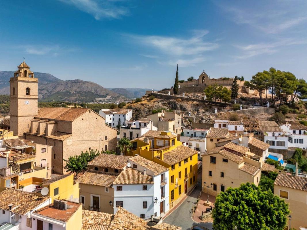 Properties for sale and rent in Spain photo 3