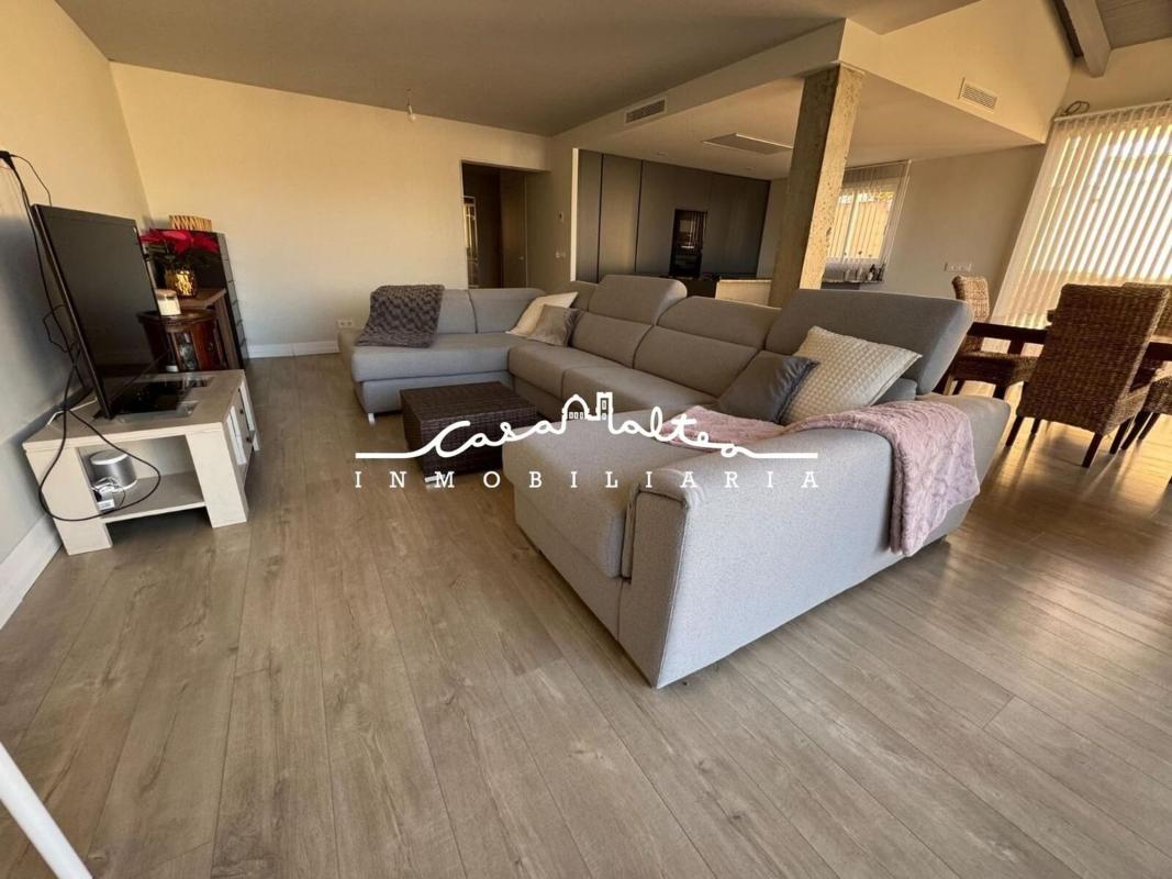Properties for sale and rent in Spain photo 3