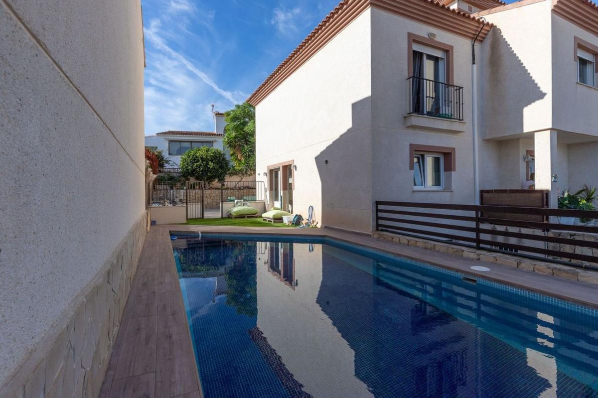 Properties for sale and rent in Spain photo 4