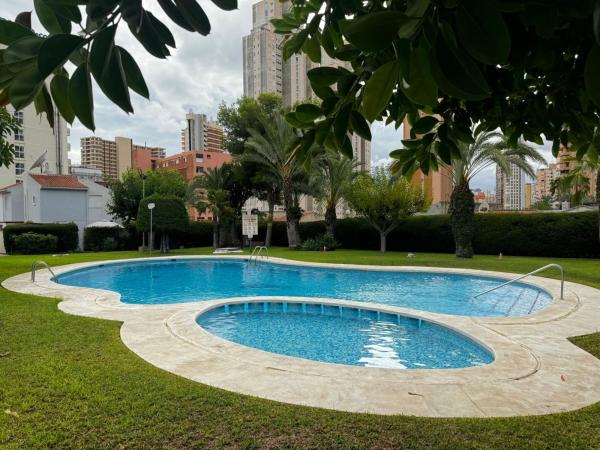 Chalet adosado en Dr. Severo Ochoa, 2, Zona Sierra Helada, Benidorm thumbnail 2