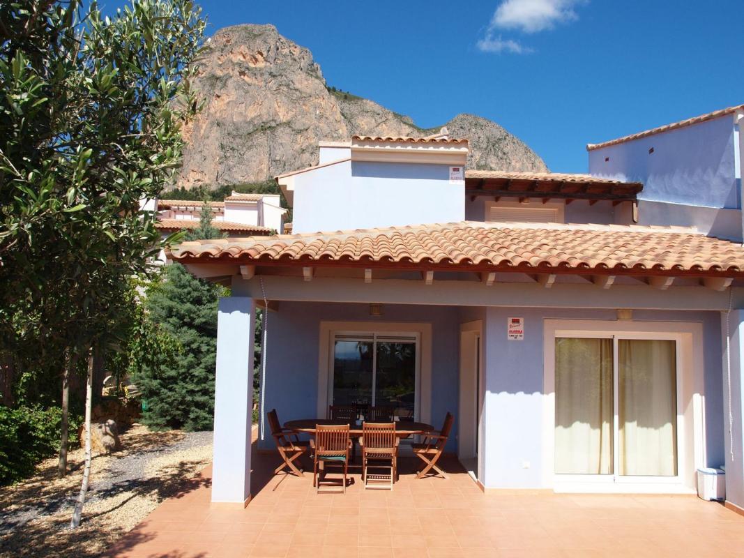 Properties for sale and rent in Spain photo 3