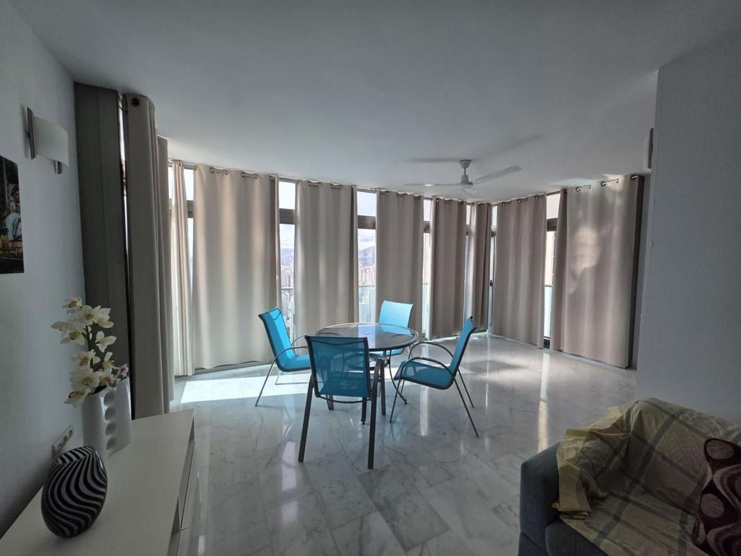 Venta de piso en Piso en Calle Pekín, Zona Sierra Helada, Benidorm, Benidorm
photo 4