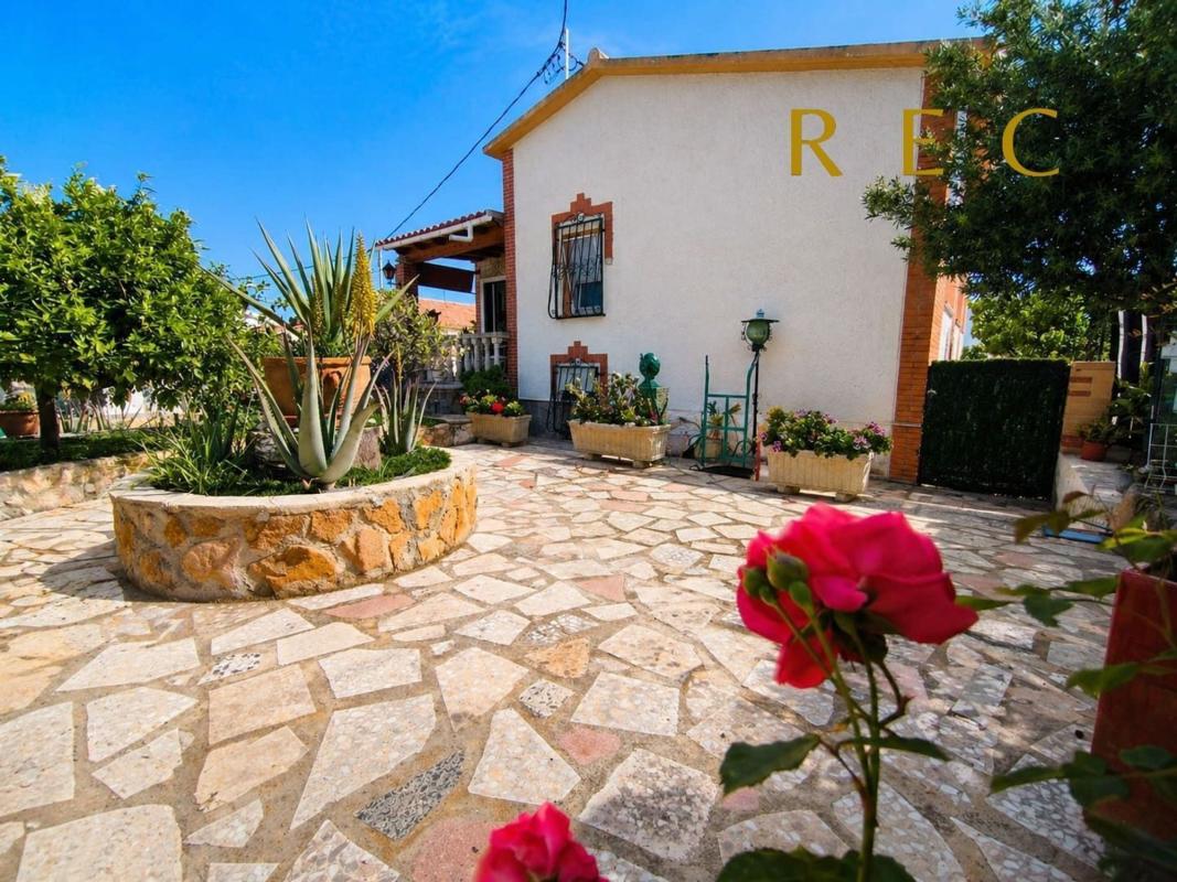 Недвижимость на продажу и в аренду в Испании photo 3