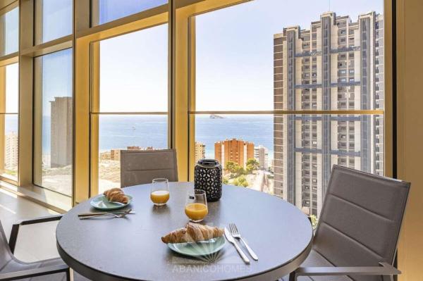 Venta de piso en Piso en Avenida de Mejico, 7, Playa de Poniente, Benidorm, Benidorm
thumbnail 3