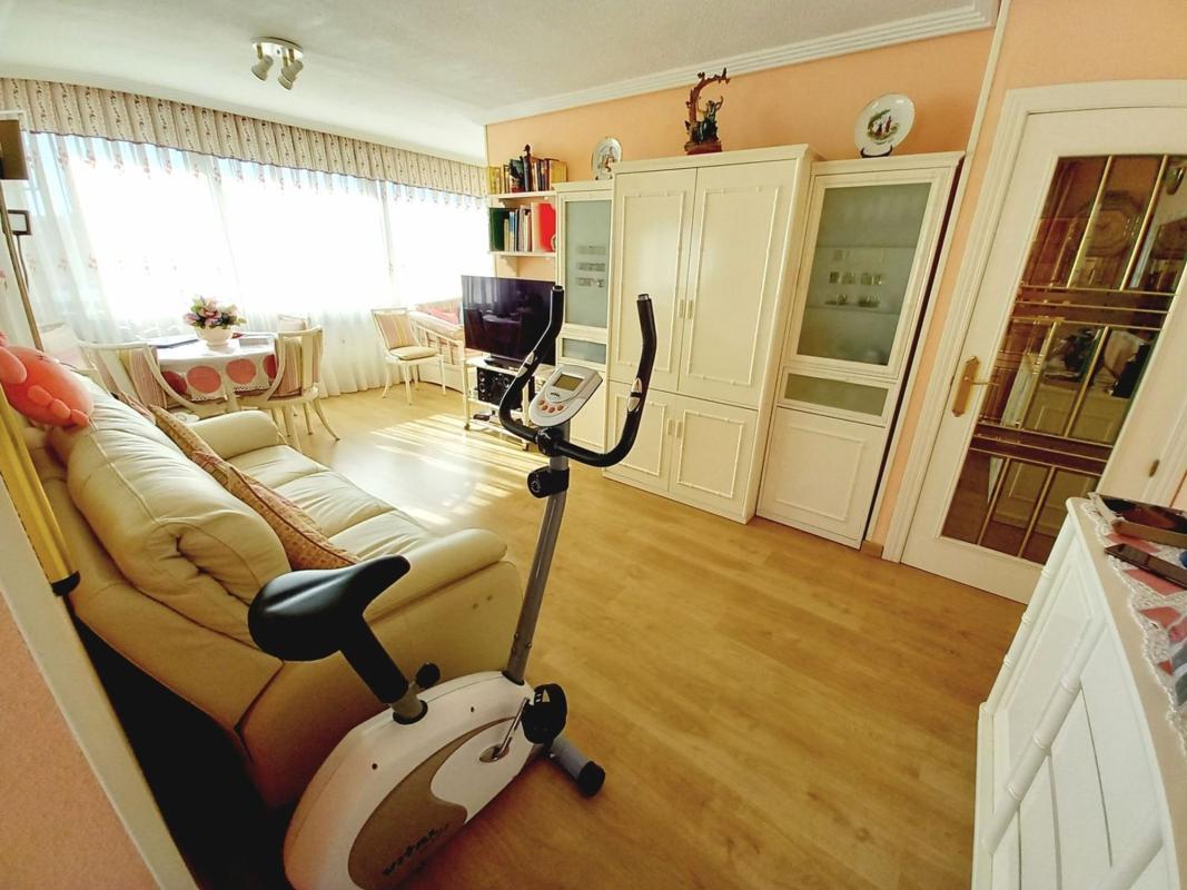 Venta de piso en Piso en Calle Esperanto, Pueblo Levante, Benidorm, Benidorm
photo 5