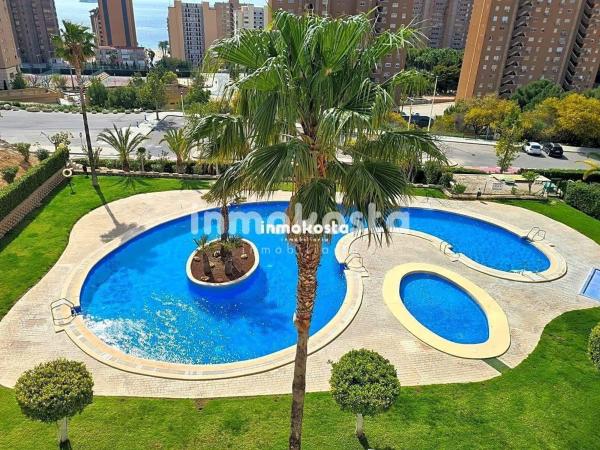 Venta de piso en Piso en Avenida Marina Alta, Playa de Poniente, Benidorm, Benidorm
photo 1