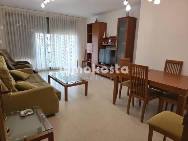 Venta de piso en Piso en Avenida Marina Alta, Playa de Poniente, Benidorm, Benidorm
thumbnail 2