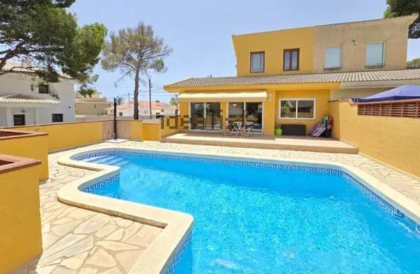 Chalet pareado en Calle Oroval, 10, Coloma, La Nucia photo 1