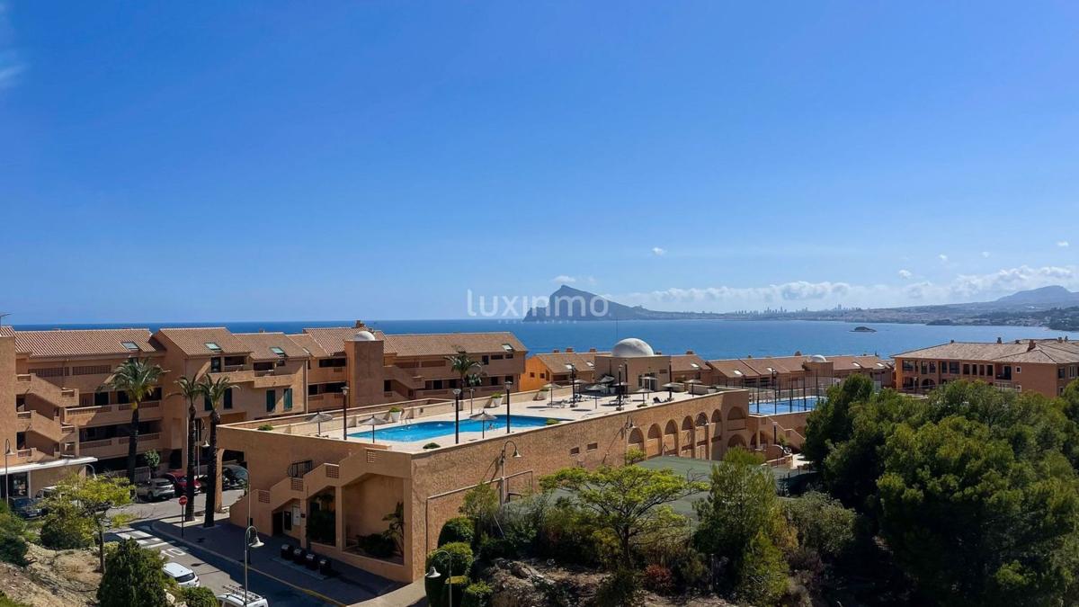 Продажа квартиры на Piso en Zona de Mascarat, Altea, Алтея
 photo 4