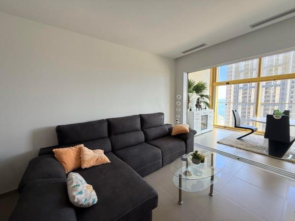 Продажа квартиры на Piso en Avenida de Mejico, 7, Playa de Poniente, Benidorm, Бенидорм
thumbnail 3