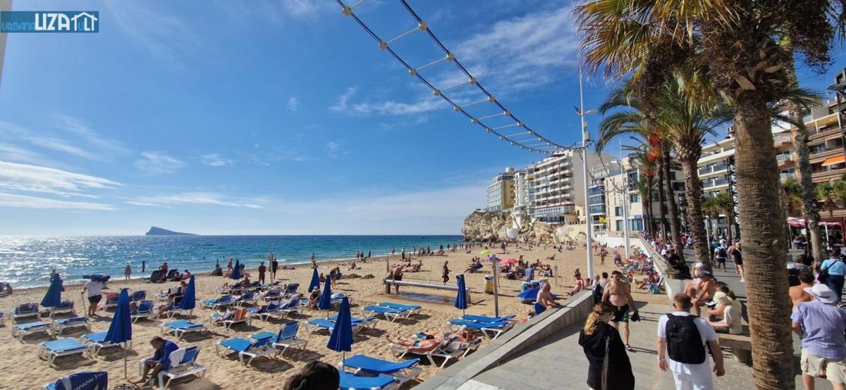 Venta de piso en Piso en Avenida Mare de Déu del Sofrat, 5, Puerto, Benidorm, Benidorm
photo 2