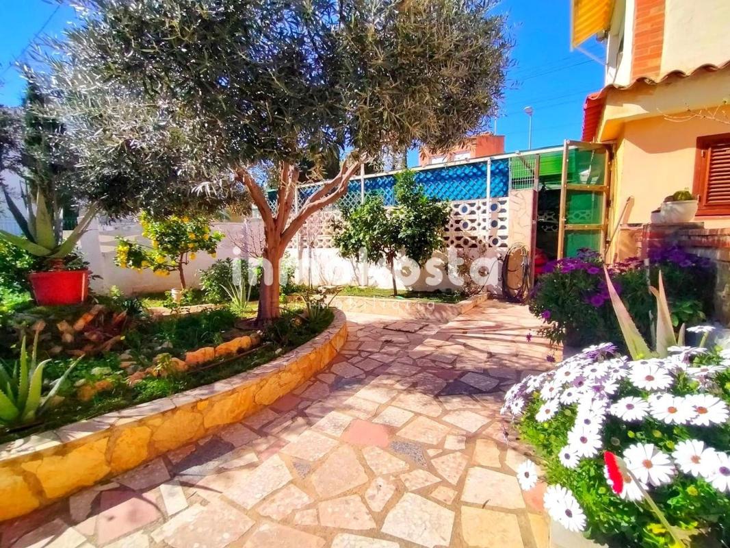 Properties for sale and rent in Spain photo 3