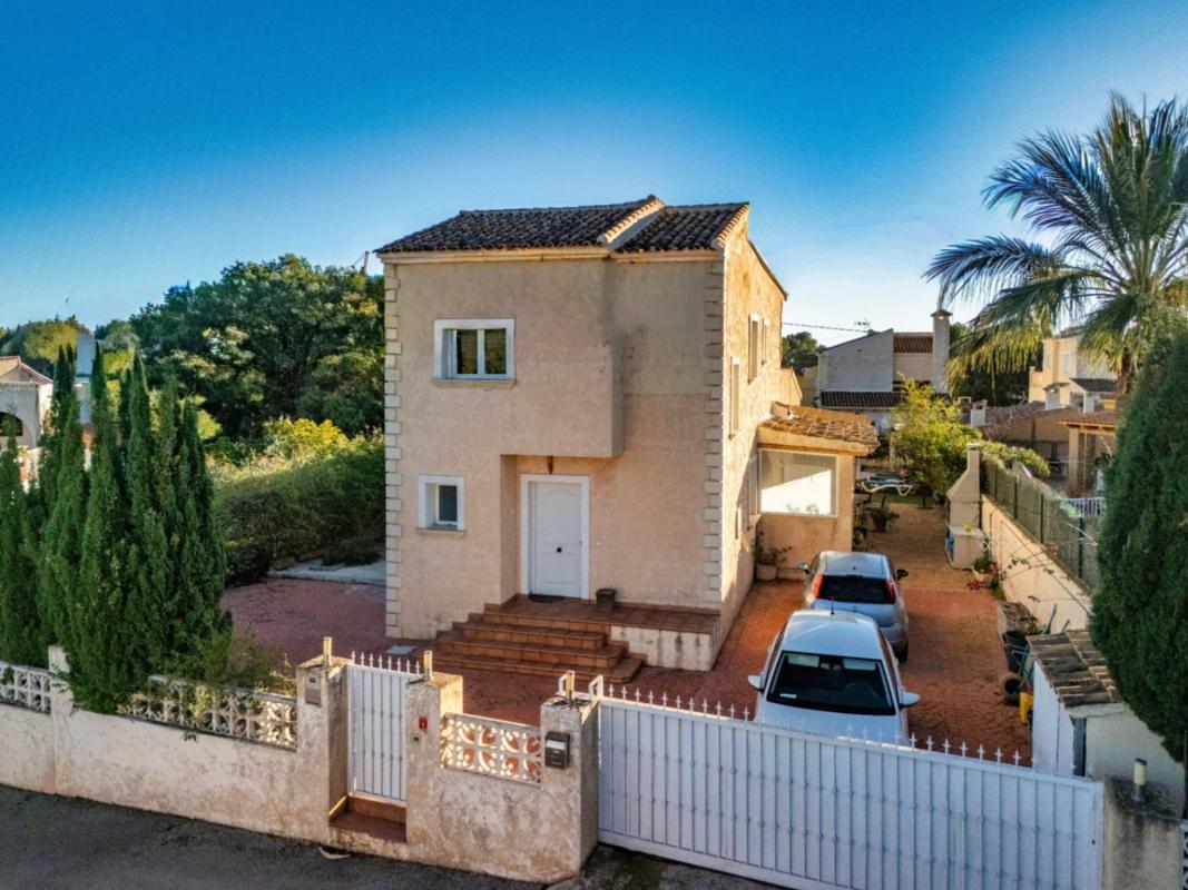 Properties for sale and rent in Spain photo 3
