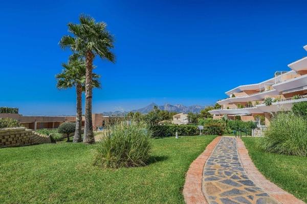 Sale of flat in Piso en Calle Sondeo, Altea la Vella, Altea, Altea
thumbnail 2
