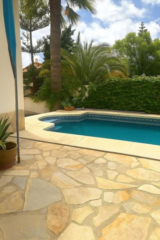 Properties for sale and rent in Spain photo 3