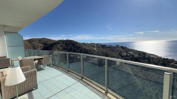 Venta de piso en Piso en Calle de Viena, Zona Sierra Helada, Benidorm, Benidorm
thumbnail 3