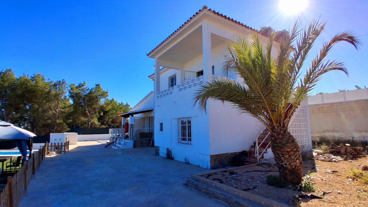 Sale of independent chalet in Casa o chalet en El Tossal-Bello Horizonte, La Nucia, La Nucia
photo 3