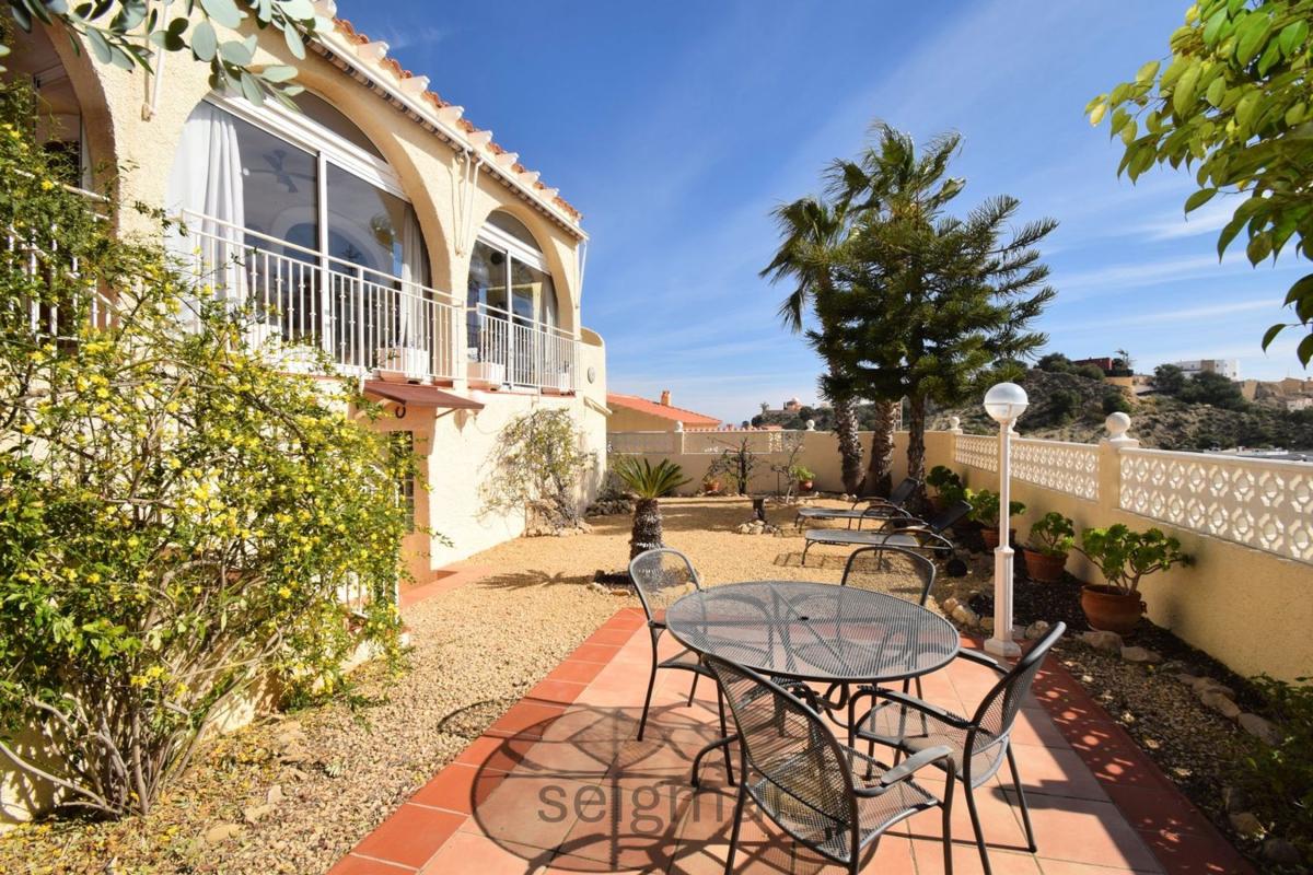 Properties for sale and rent in Spain photo 4