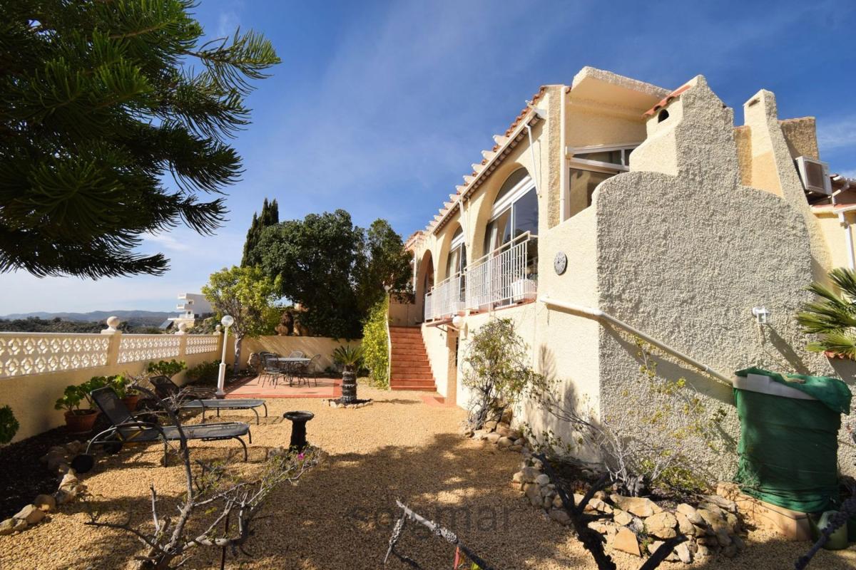 Properties for sale and rent in Spain photo 5