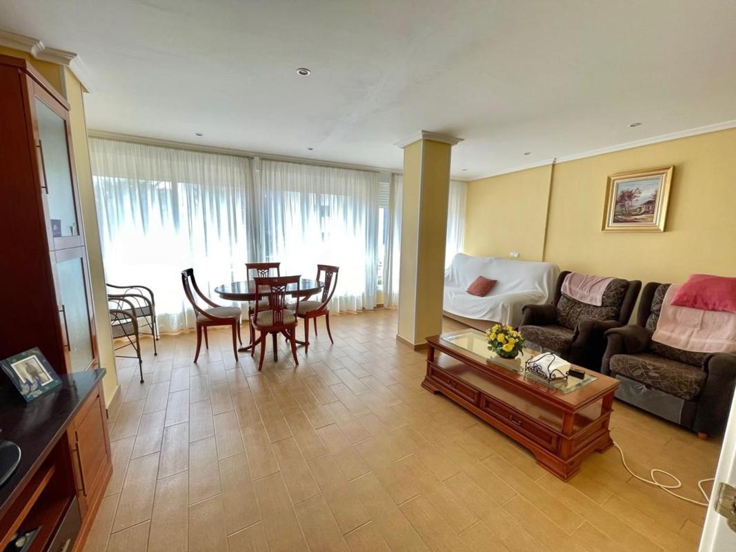 Venta de piso en Piso en Pueblo Levante, Benidorm, Benidorm
photo 1