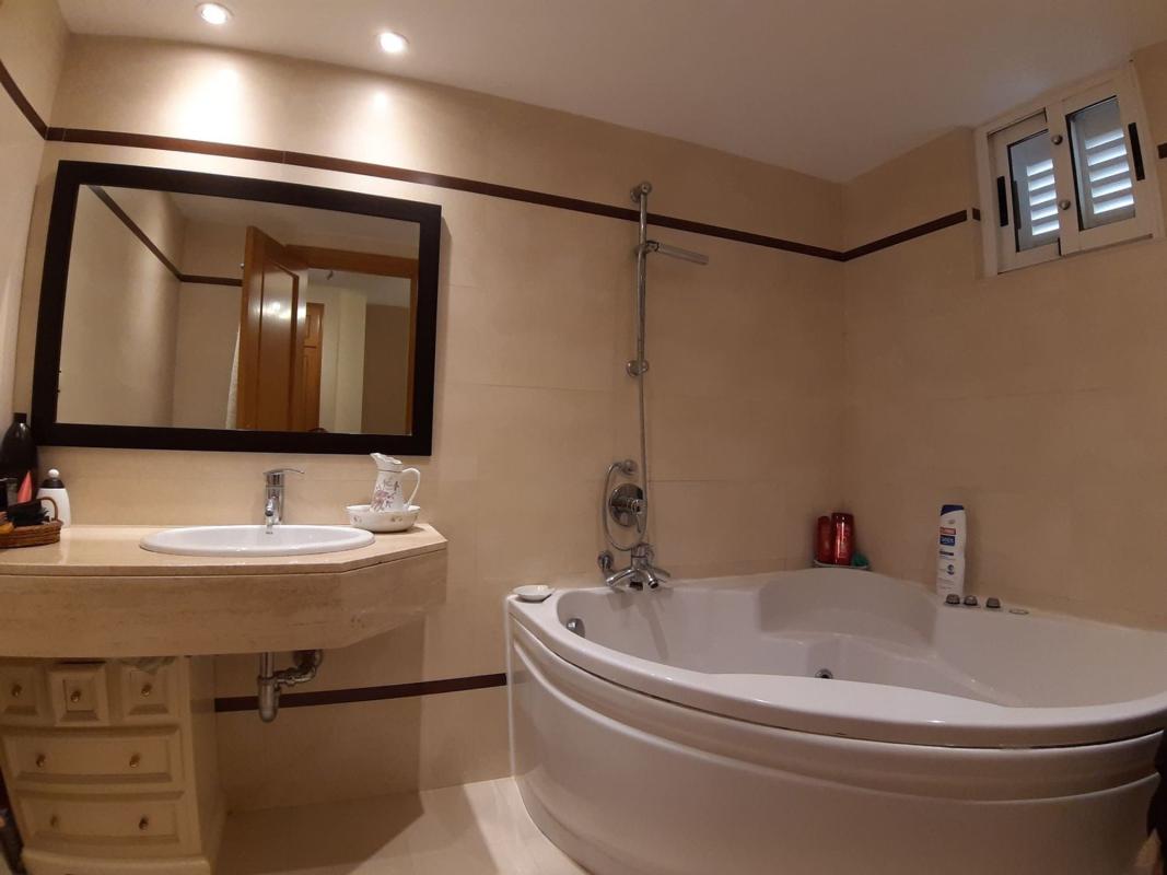 Sale of townhouse in  Chalet adosado en Avenida de Malta, 10, Zona Sierra Helada, Benidorm , Benidorm photo 4