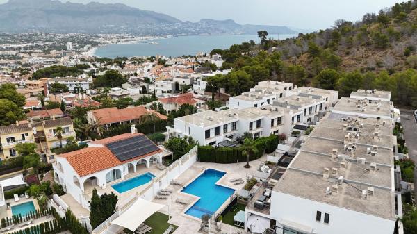 Independent chalet for sale in Casa o chalet en L'Albir, Alfaz del Pi, Alfaz del Pi
photo 1