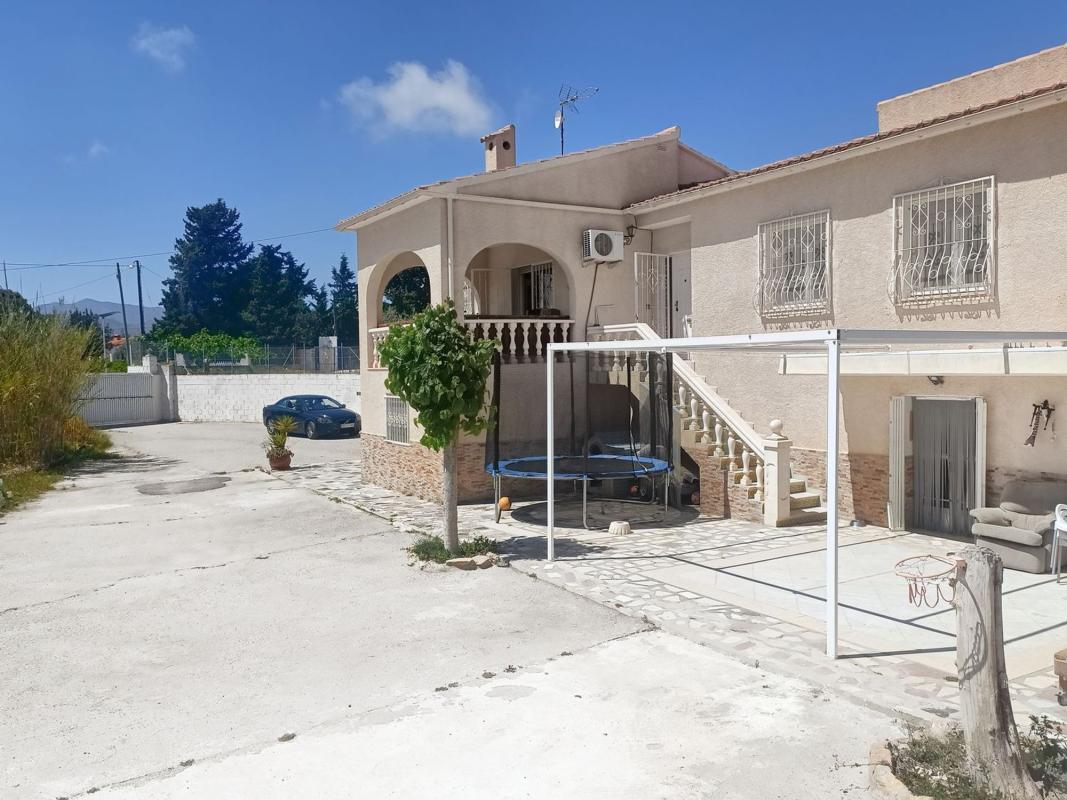 Properties for sale and rent in Spain photo 2