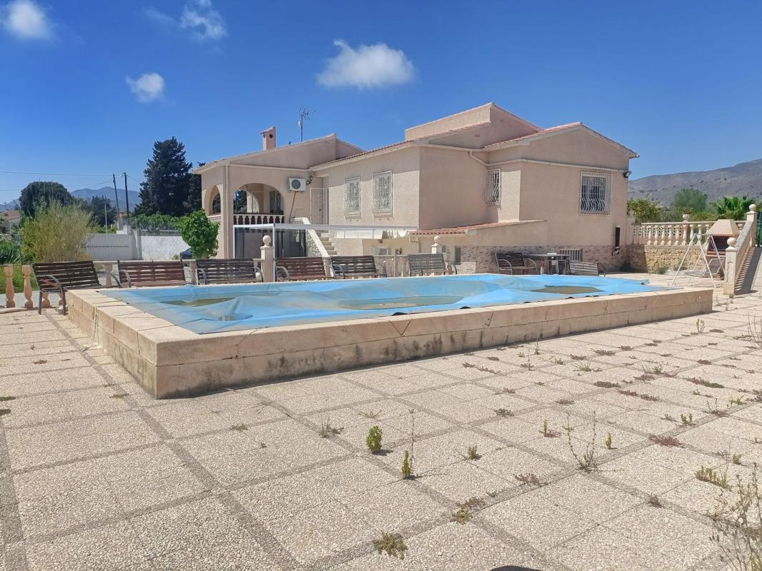 Properties for sale and rent in Spain photo 3