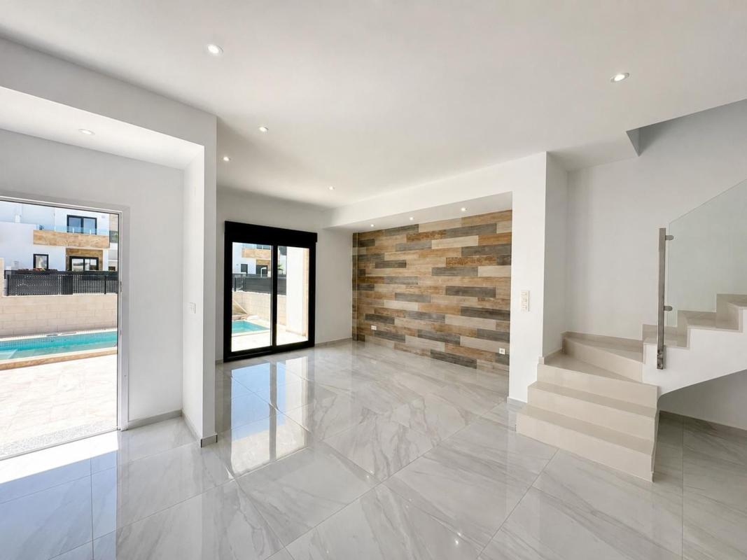 Properties for sale and rent in Spain photo 5