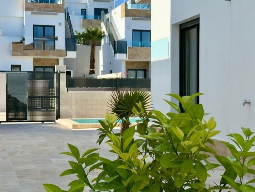 Properties for sale and rent in Spain photo 4