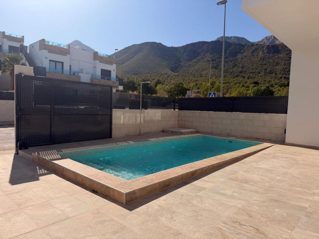 Properties for sale and rent in Spain photo 2