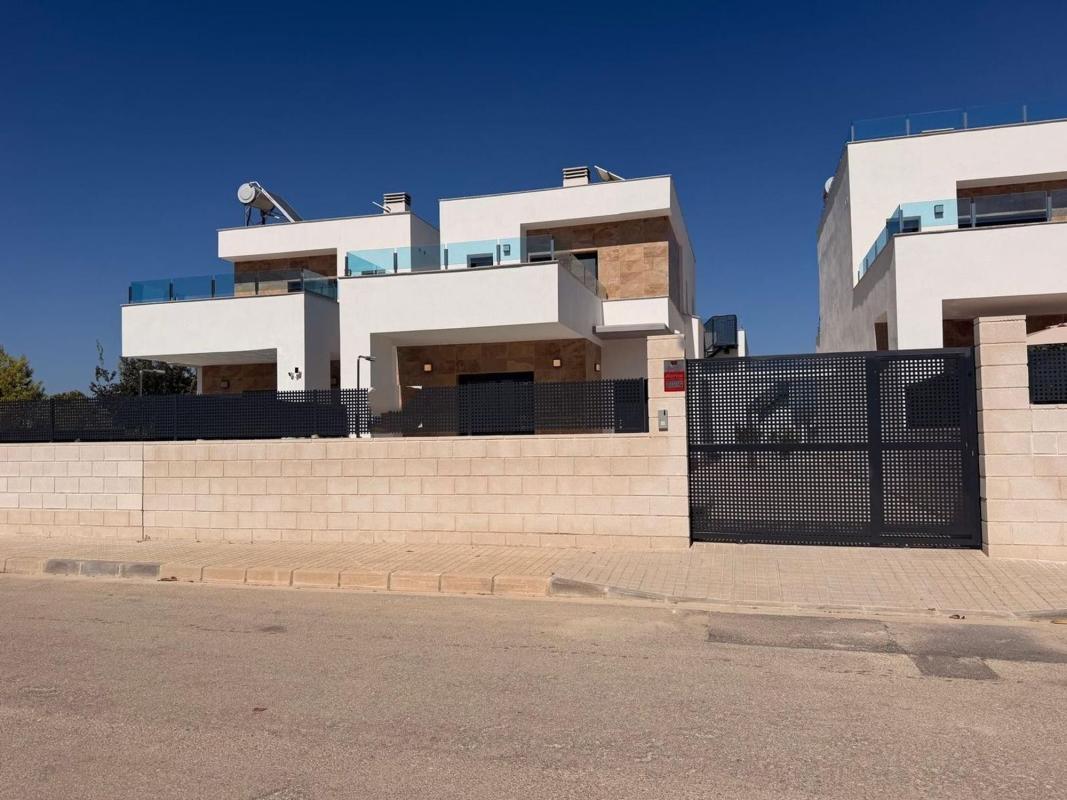 Properties for sale and rent in Spain photo 4