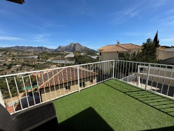 Chalet adosado en Callosa d'En Sarria thumbnail 1
