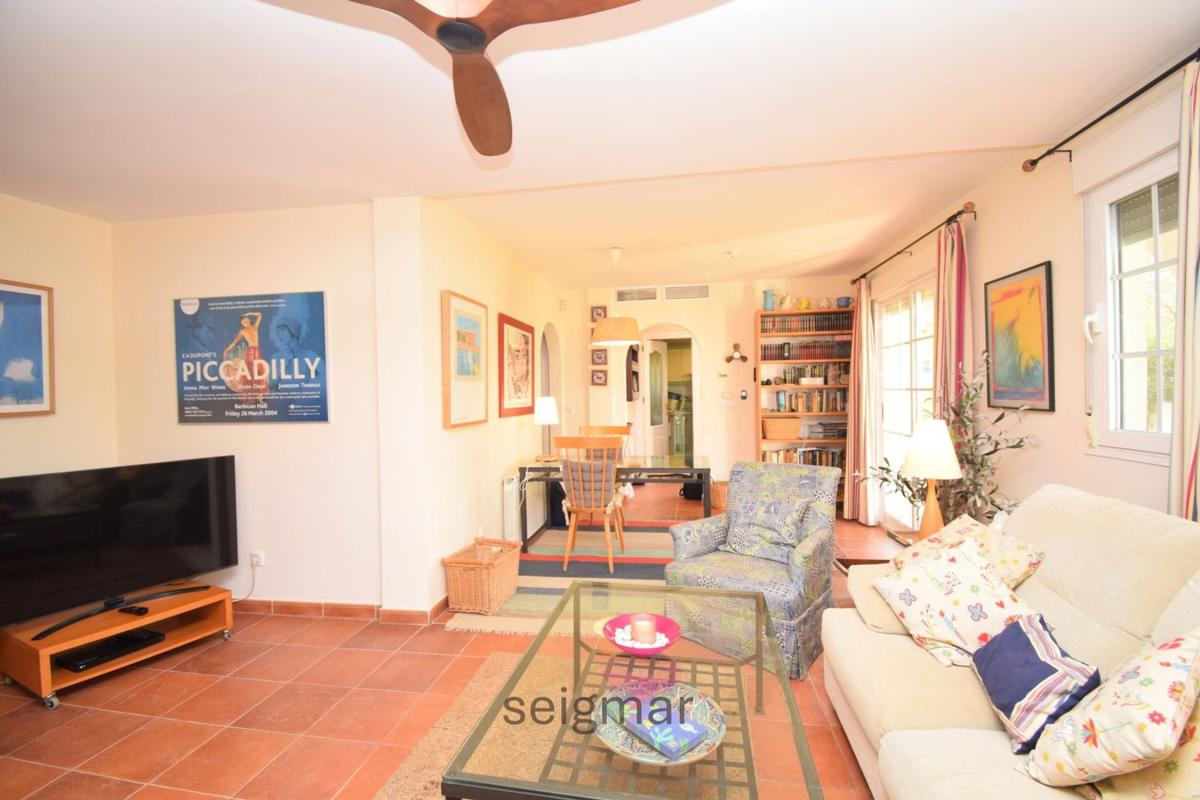 Properties for sale and rent in Spain photo 3