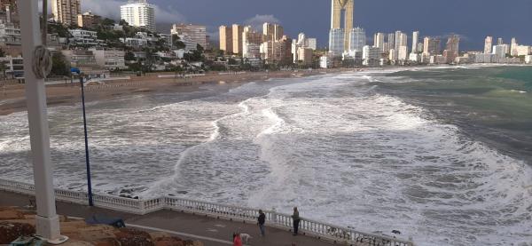 Ático en venta en Ático en Paseo Tamarindos, 1, Playa de Poniente, Benidorm, Benidorm thumbnail 1