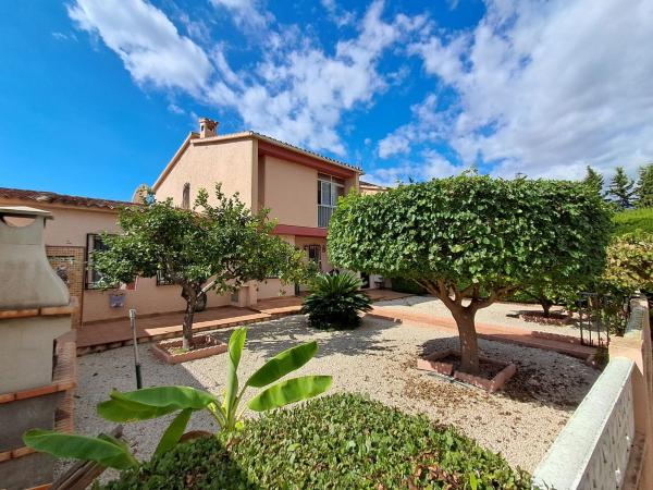Chalet pareado en Avenida Doctor Severo Ochoa, Zona Rincón Alto, Benidorm photo 1