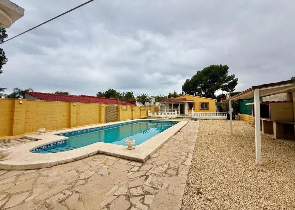 Properties for sale and rent in Spain photo 1
