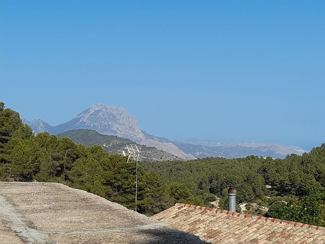 Properties for sale and rent in Spain photo 2