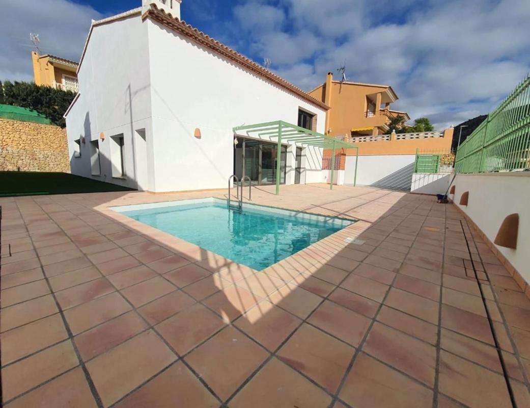 Properties for sale and rent in Spain photo 1