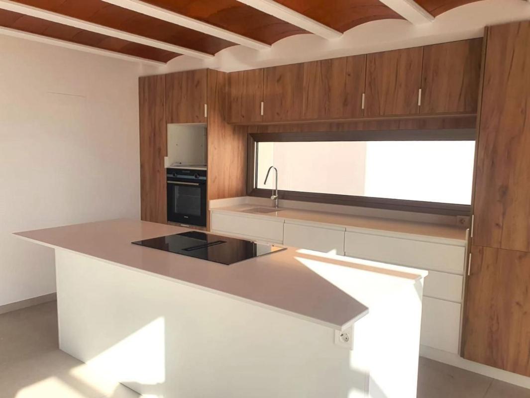 Properties for sale and rent in Spain photo 3