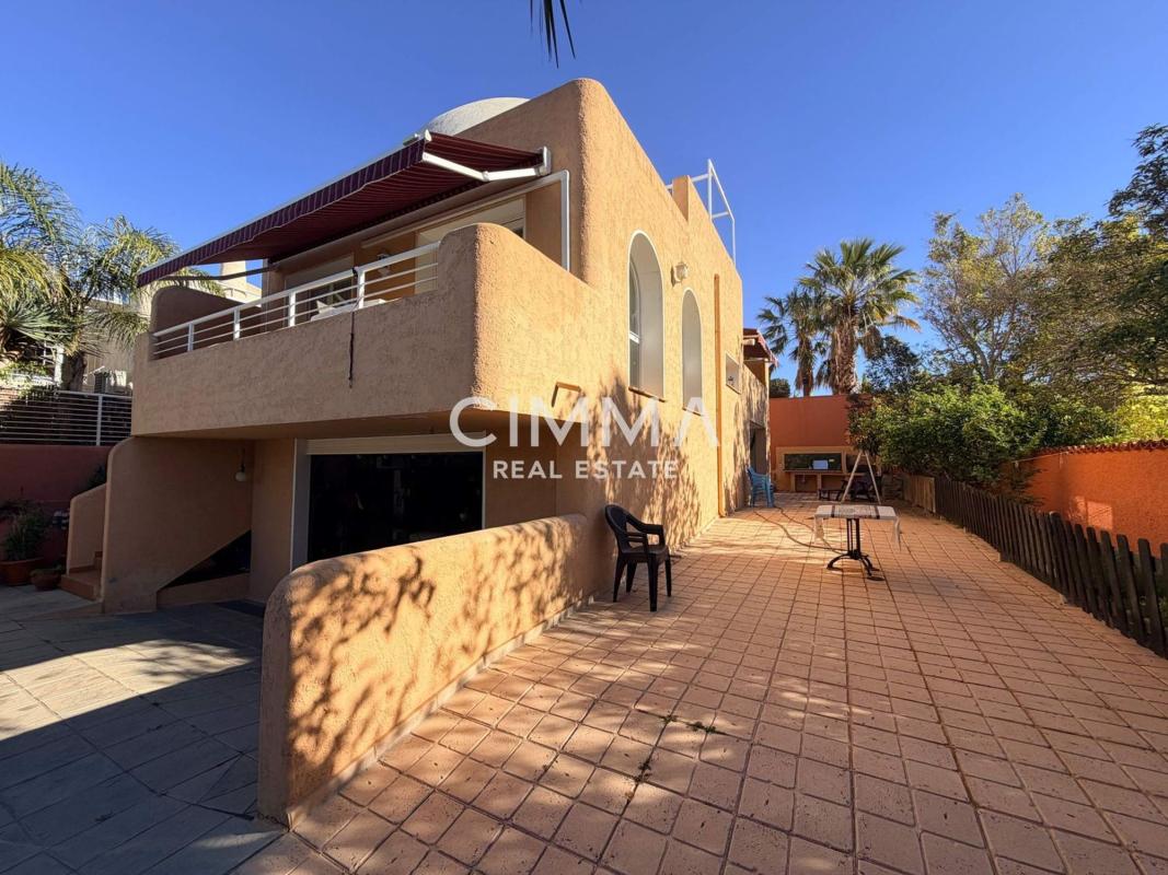 Properties for sale and rent in Spain photo 2