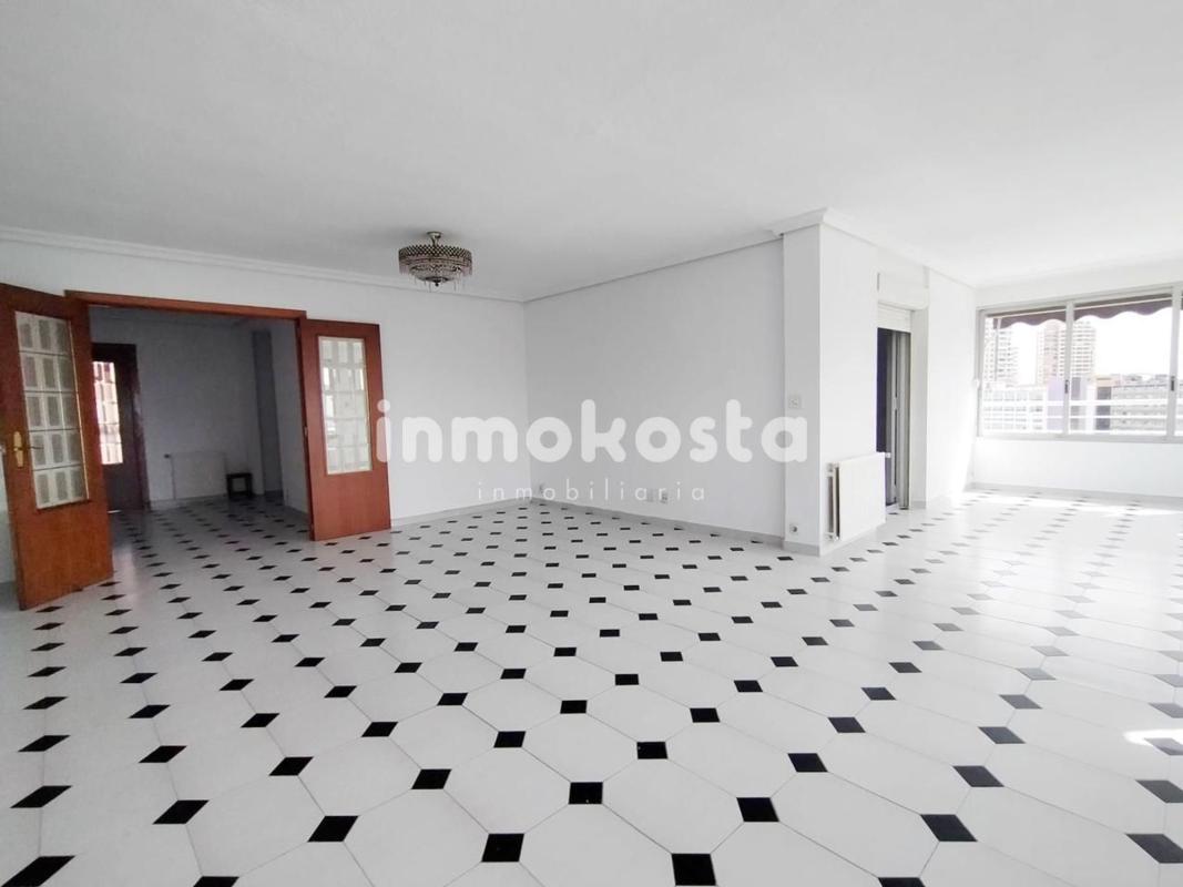 Продажа квартиры на Piso en Avenida de Europa, Pueblo Levante, Benidorm, Бенидорм
 photo 3
