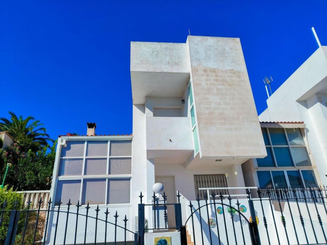 Properties for sale and rent in Spain photo 5