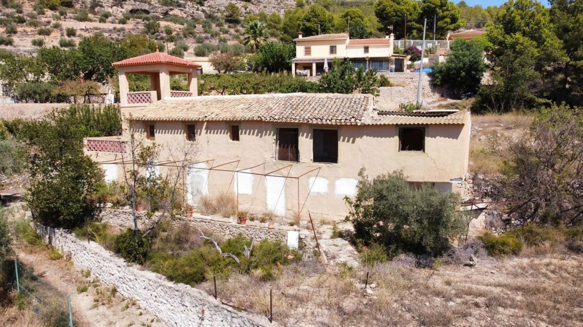 Venta de finca rústica en  Finca rústica en Polígono Alhambra.Sector 17, Finestrat Pueblo, Finestrat , Finestrat photo 2