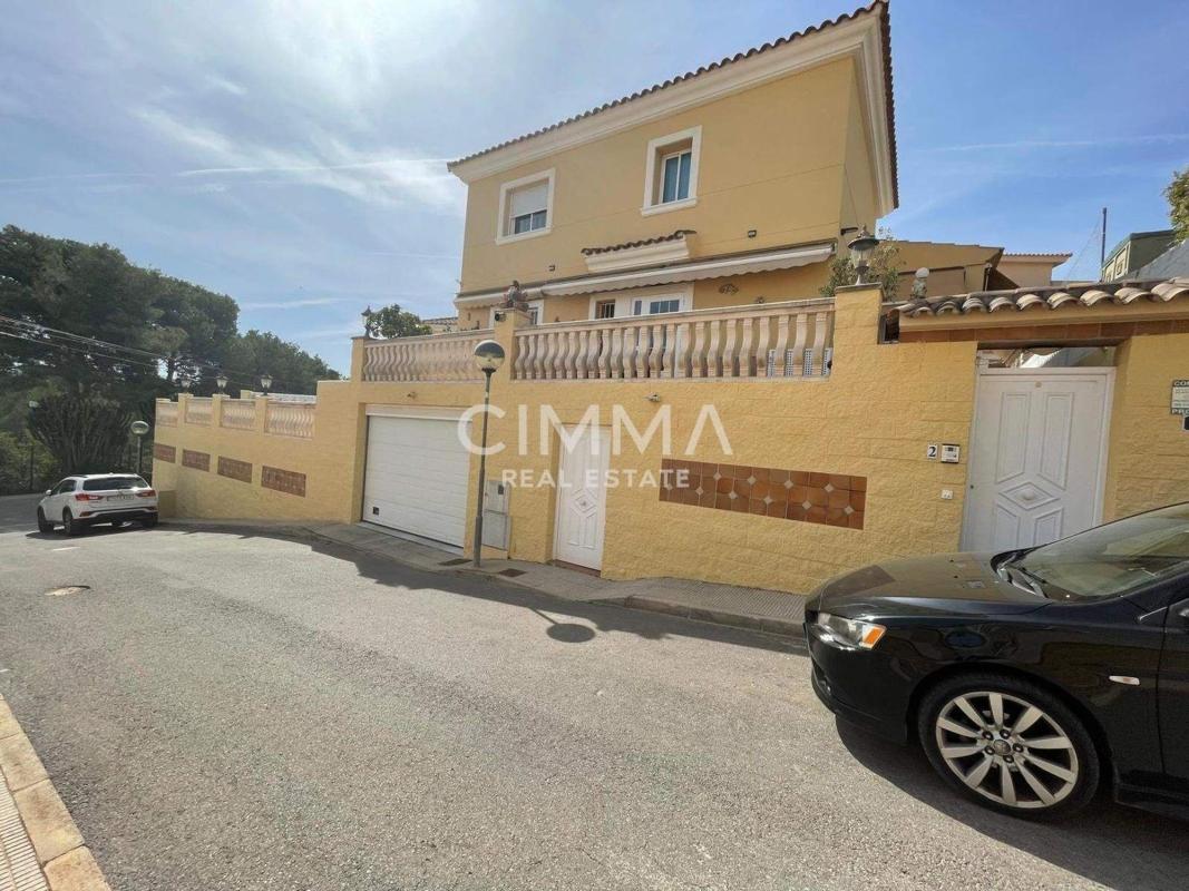 Properties for sale and rent in Spain photo 1