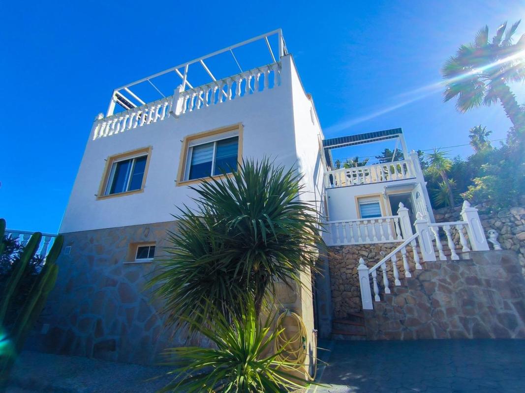 Properties for sale and rent in Spain photo 3