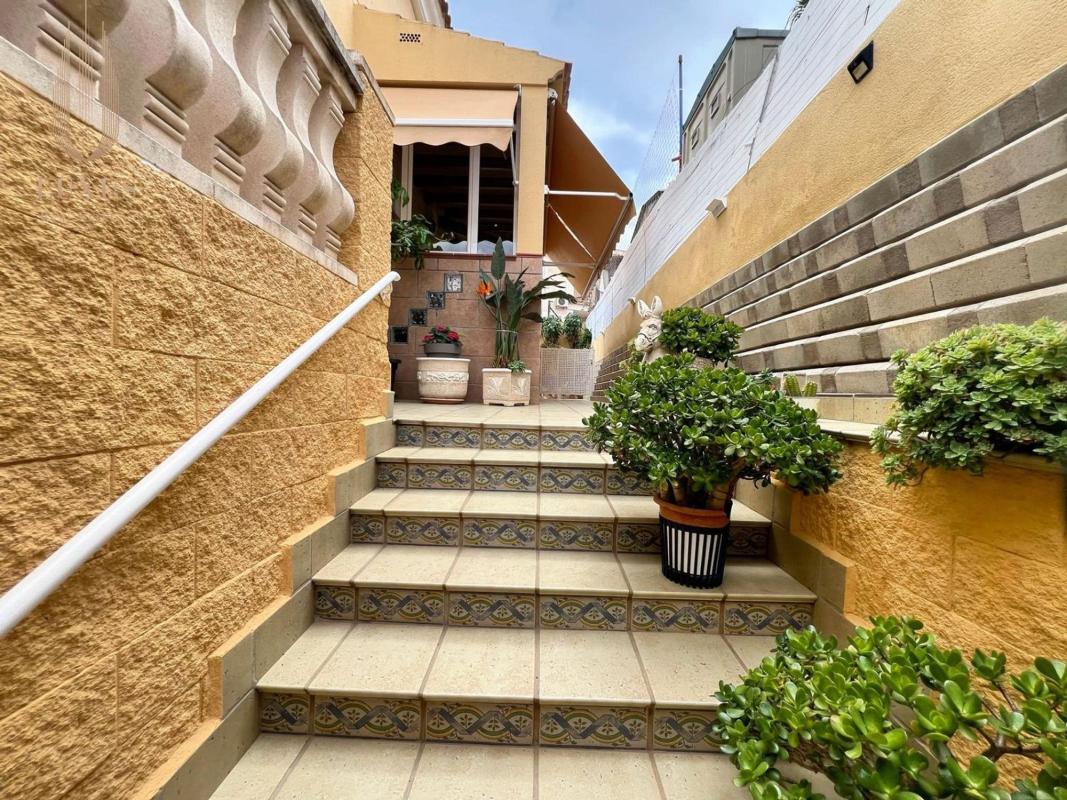 Properties for sale and rent in Spain photo 3